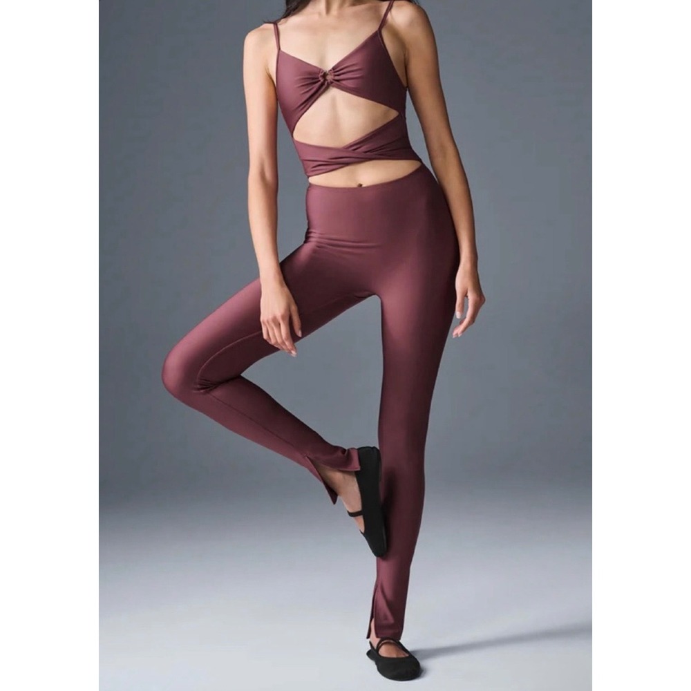 Alo Yoga Pilates One Piece Burgundy Truffle Size S NWOT